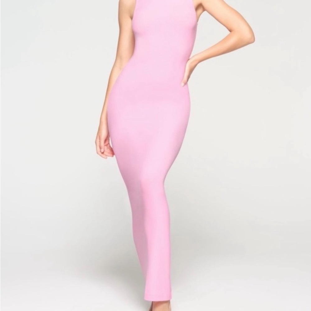 NWOT SKIMS Soft Lounge Bubblegum Pink Sleeveless Maxi Dress
